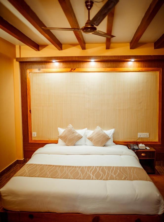 Paradise Boutique Hotel 포카라 외부 사진