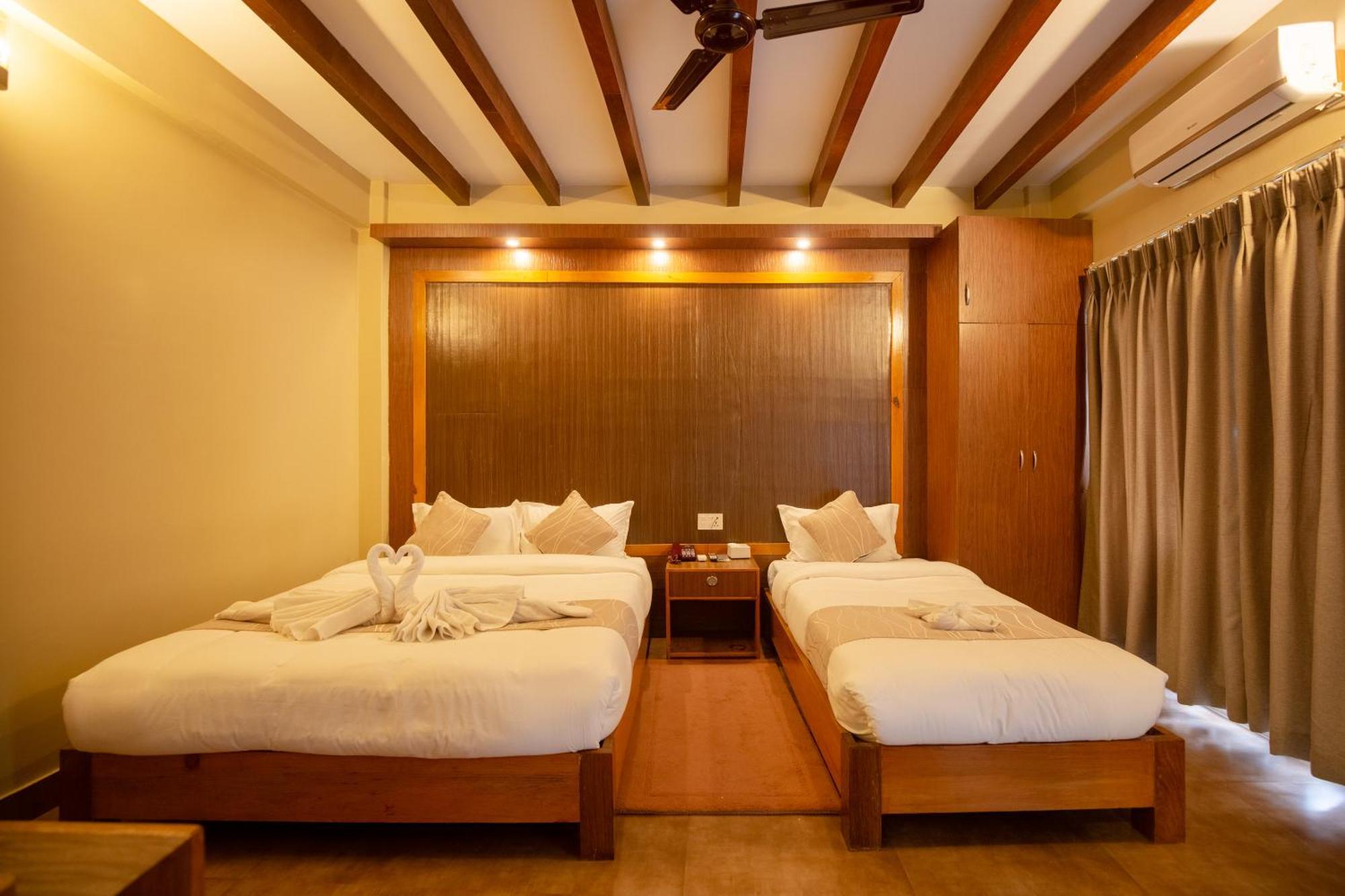 Paradise Boutique Hotel 포카라 외부 사진